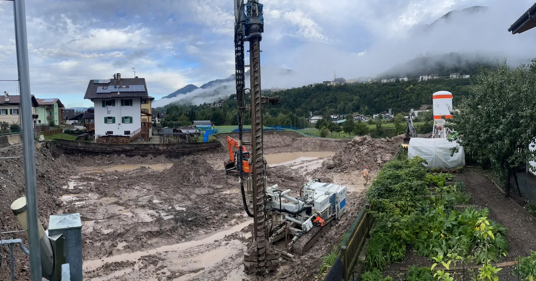 Comacchio MC22 in cantiere al Lago di Serero